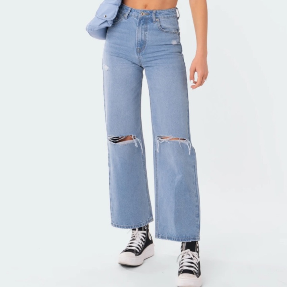 Edikted Blue High Rise Jeans with Distressed Details